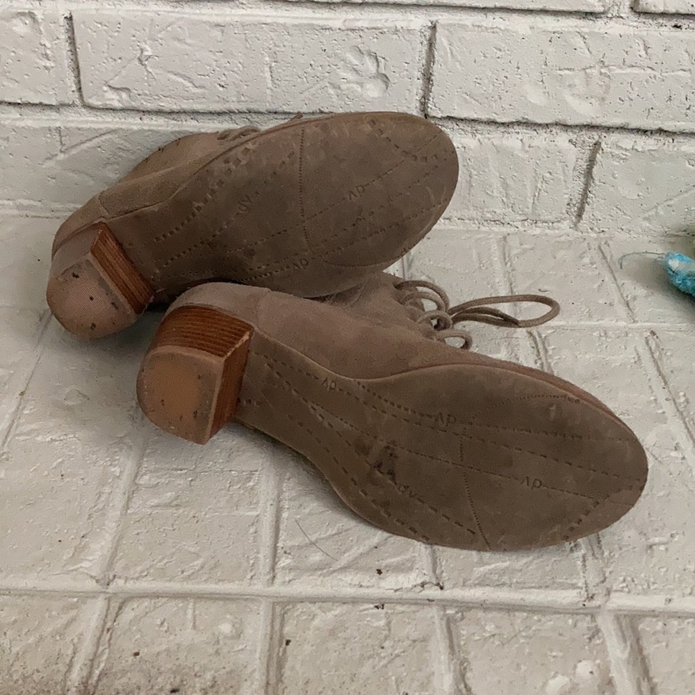 Dolce Vita Tan Heeled Boots - Picture 6 of 7